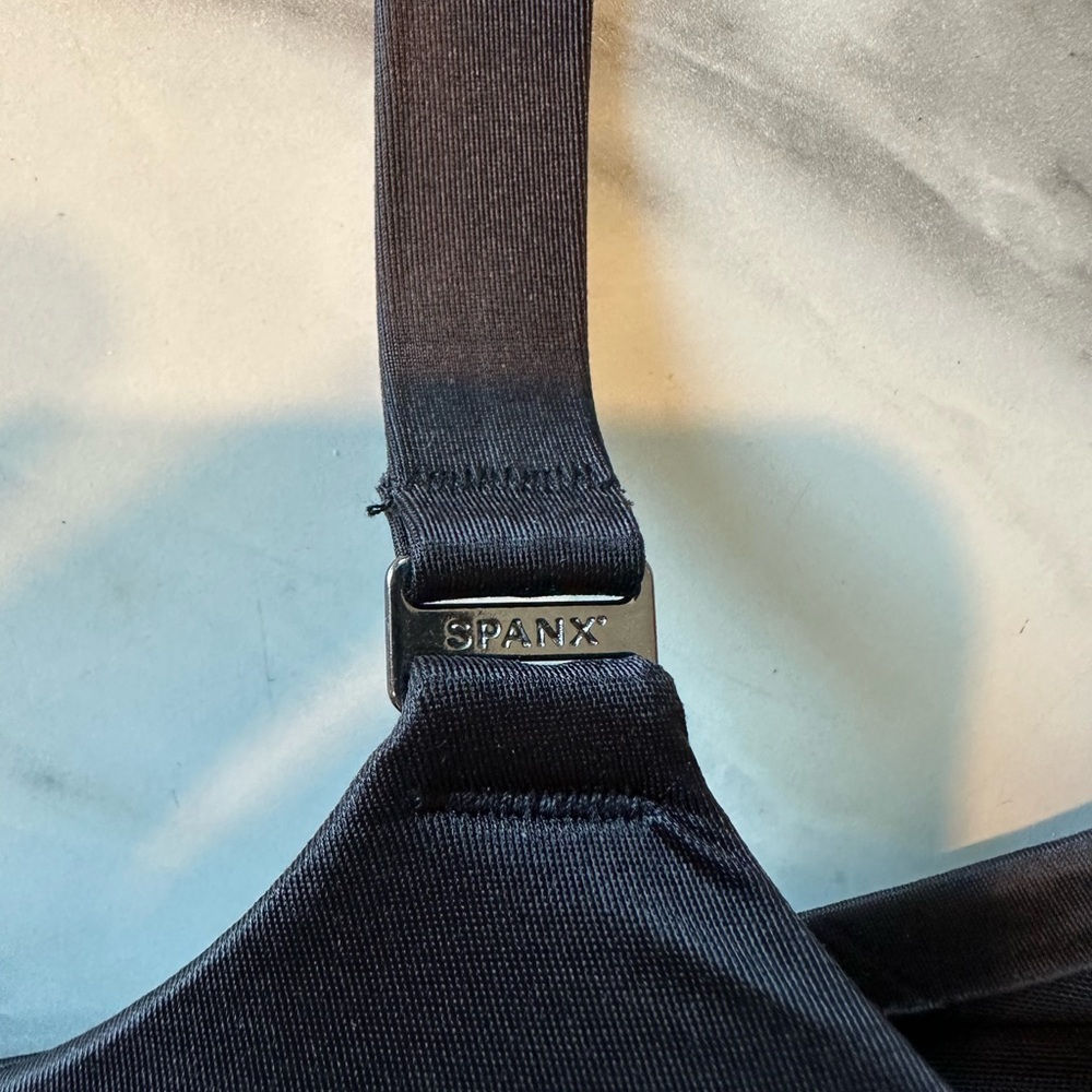 Spanx Racerback Demi Lace - Picture 7 of 7
